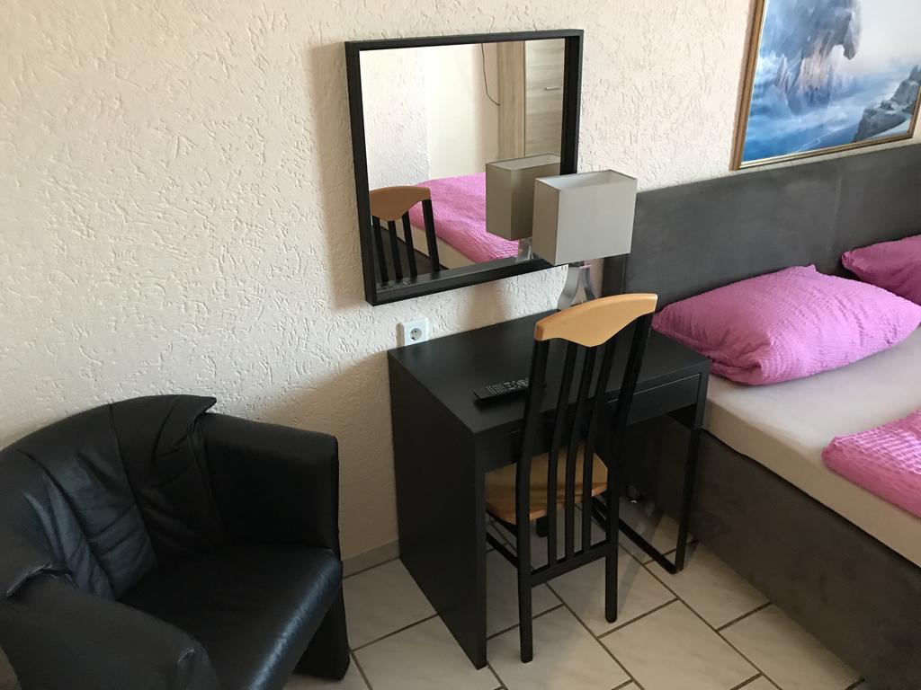 Hotel Rhein Inn Ремаґен Екстер'єр фото